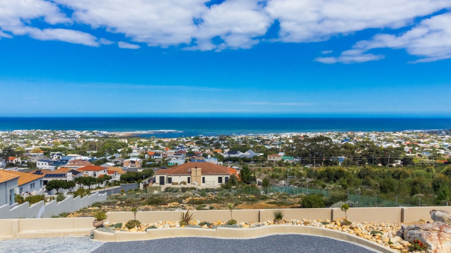 3 Bedroom Property for Sale in Berghof Western Cape
